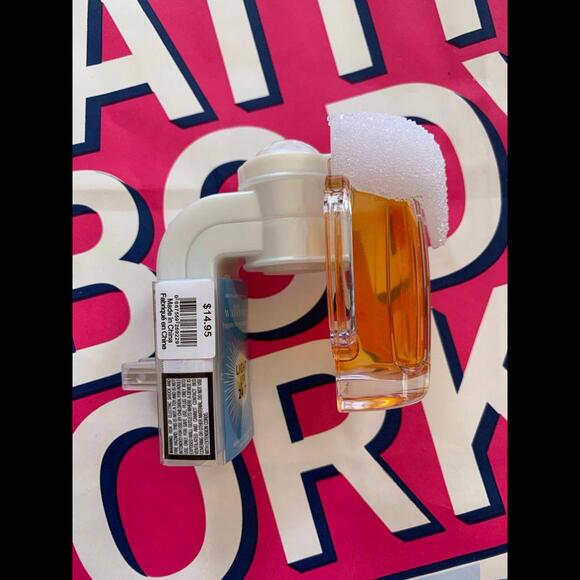 NWT Bath & Body Works Cheers Beer Nightlight Wallflowers Fragrance Plug - Picture 4 of 5
